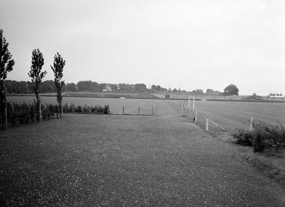 Recreatieterreinen, vliegvelden e.d., sportveldencomplex, dennenstraat, Bestanddeelnr 163-0823