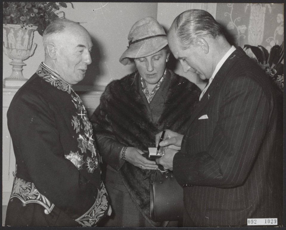 Recepties, jaarwisselingen, ministers, commissarissen der Koningin, Bestanddeelnr 092-1029