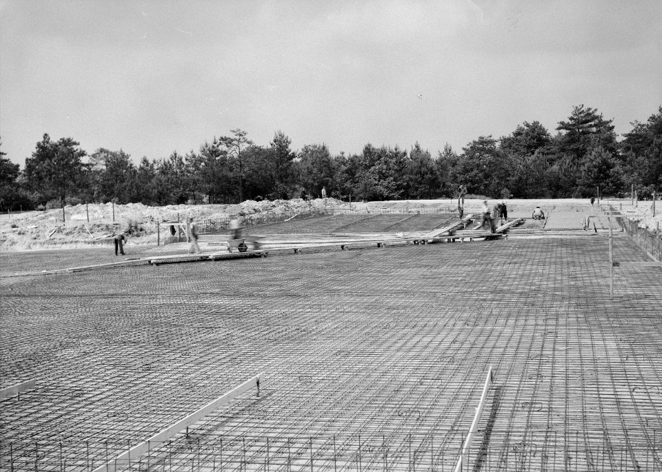 Recreatieterreinen, vliegvelden e.d., zwembaden, aanleg, de efteling, Bestanddeelnr 163-0369