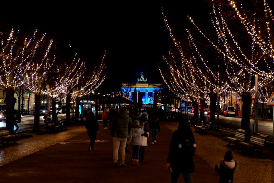 Preparation of ZDF new year TV show at Brandenburg gate 2020-12-30 05