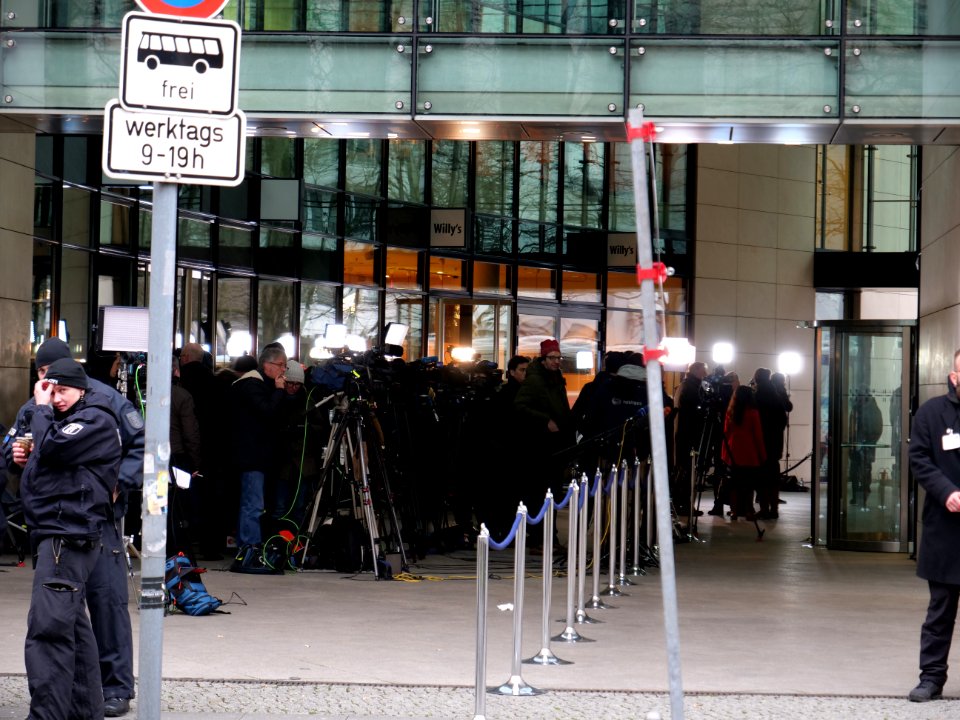 Press at "Schwarz-Rot Koalitionsverhandlungen"