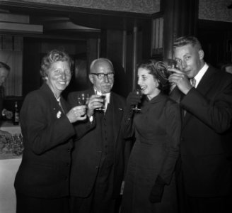 Receptie G. Th. Bom en Zonen ( 200 jaar ). Poort van Cleeve, Bestanddeelnr 908-0524