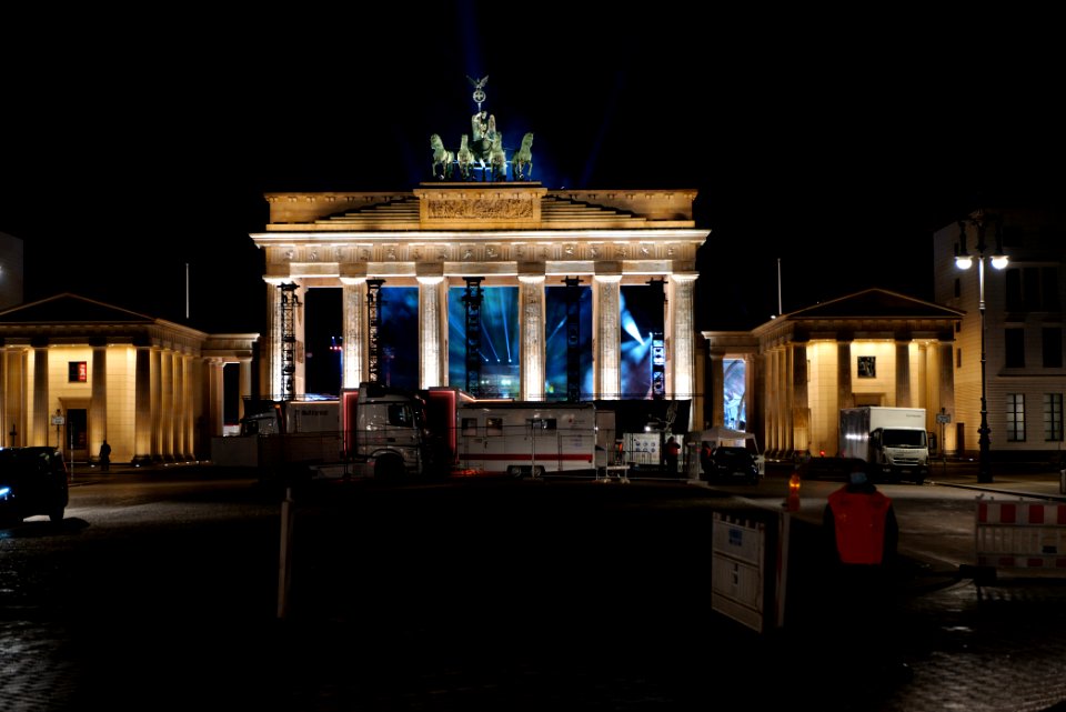 Preparation of ZDF new year TV show at Brandenburg gate 2020-12-30 31
