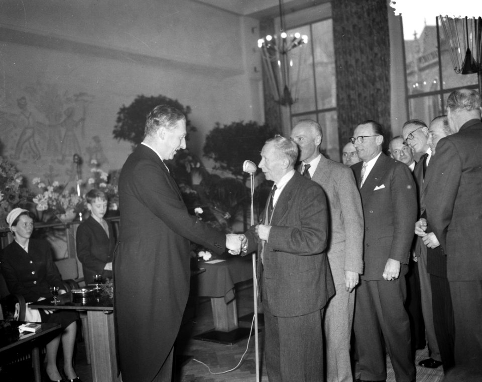 Receptie burgemeester Bloemers van Deventer Receptie in Schouwburg, Bestanddeelnr 908-4522
