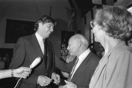Receptie t.g.v. 65e verjaardag van J. den Uyl (oppositieleider) in Ridderzaal De, Bestanddeelnr 933-0581