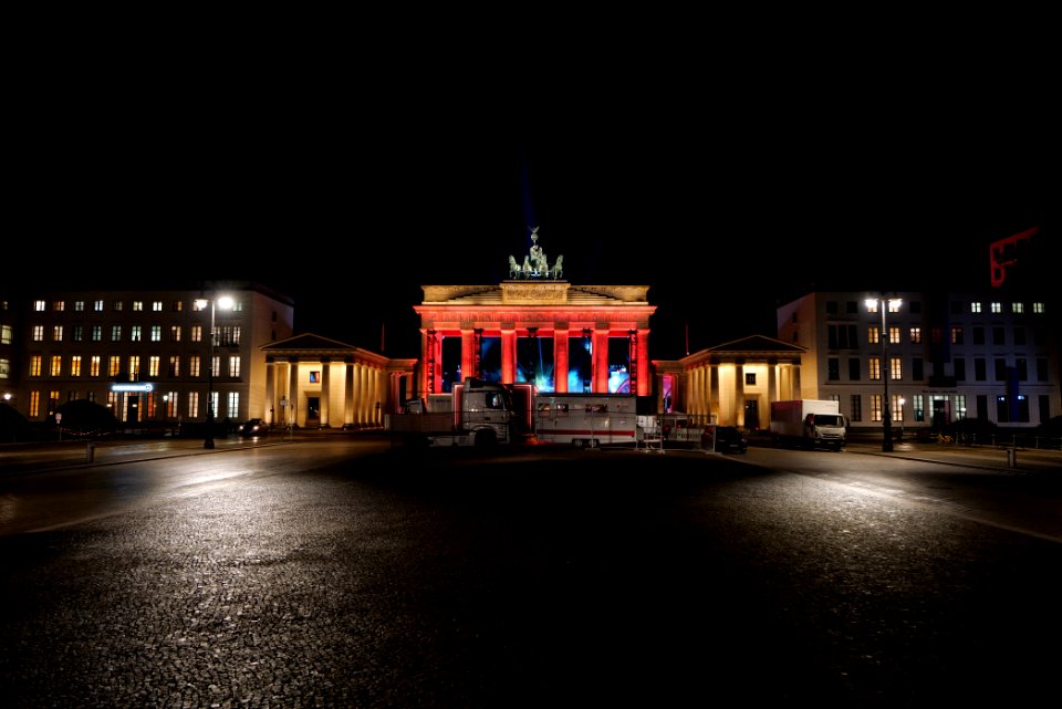Preparation of ZDF new year TV show at Brandenburg gate 2020-12-30 06