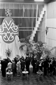 Receptie veertigjarig bestaan AVRO Ida de Leeuw van Rees en Willem Vogt, Bestanddeelnr 915-2871