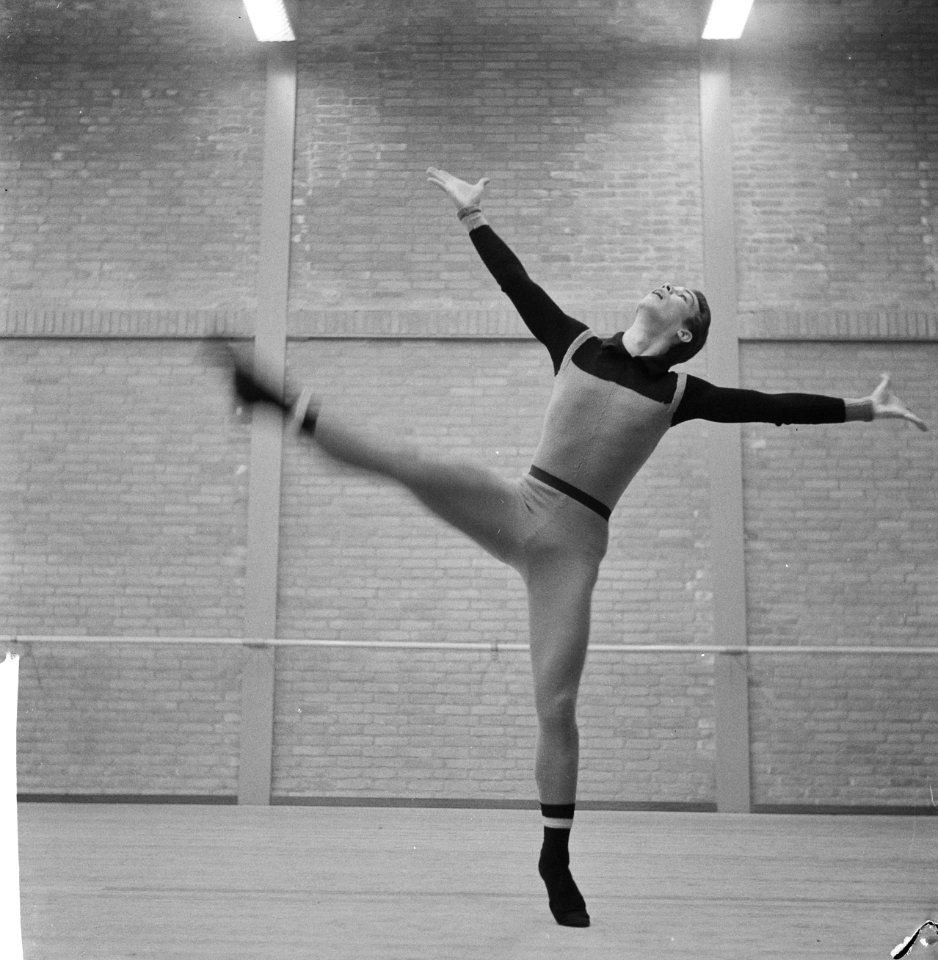Premiere van Nationaal Ballet in Stadschouwburg Dansscenes, Bestanddeelnr 913-3174
