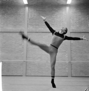 Premiere van Nationaal Ballet in Stadschouwburg Dansscenes, Bestanddeelnr 913-3174