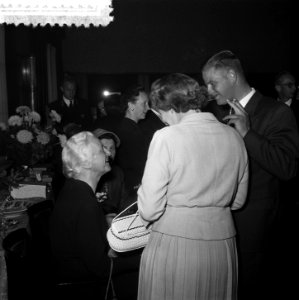 Receptie G. Th. Bom en Zonen ( 200 jaar ). Poort van Cleeve, Bestanddeelnr 908-0529
