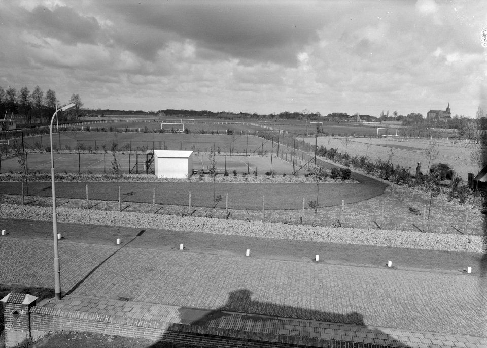 Recreatieterreinen, vliegvelden e.d., sportparken, Bestanddeelnr 163-0665