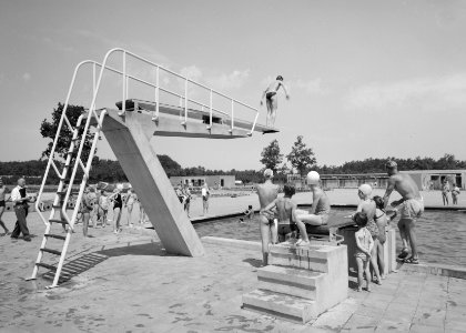Recreatieterreinen, vliegvelden e.d., zwembaden, ouwehand, Bestanddeelnr 163-0678