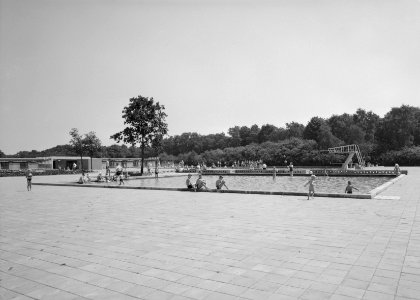 Recreatieterreinen, vliegvelden e.d., zwembaden, ouwehand, Bestanddeelnr 163-0672