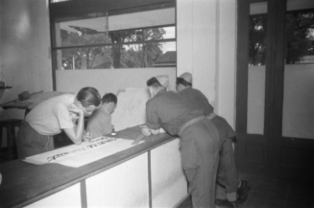 Receptieruimte van Dienst Welfare, Bestanddeelnr 110-4-1