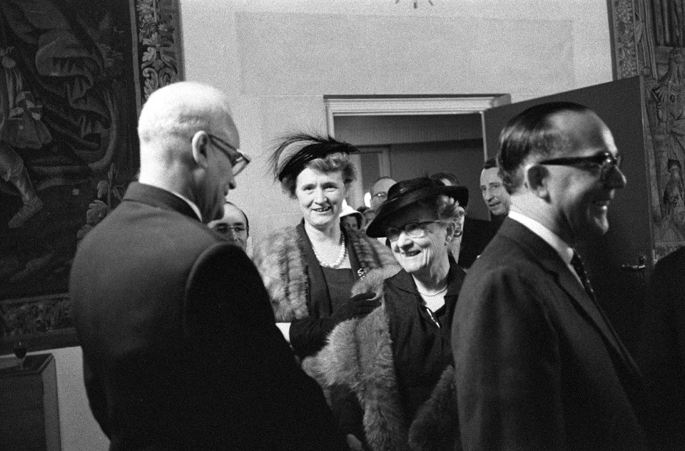 Receptie in het Ministerie van Onderwijs Kunst en Wetenschappen tgv d install, Bestanddeelnr 912-0359