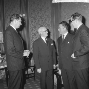 Receptie voor Emile Roche , in hotel de Witte Brug in Den Haag Wim Biesheuvel , , Bestanddeelnr 915-7158