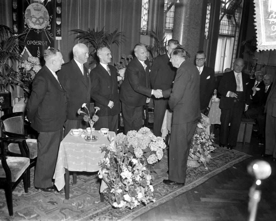 Receptie ten gunste van 75 jarig jubileum Nederlandse Bakkersbond . American Hot, Bestanddeelnr 907-8333