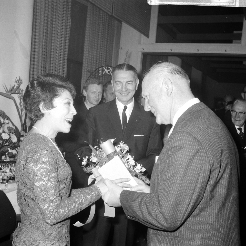 Receptie in Apollopaviljoen van Hans Boekman , 70 jaar, Bestanddeelnr 918-7137