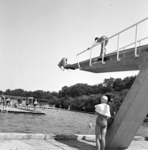 Recreatieterreinen, vliegvelden e.d., zwembaden, ouwehand, Bestanddeelnr 163-0671