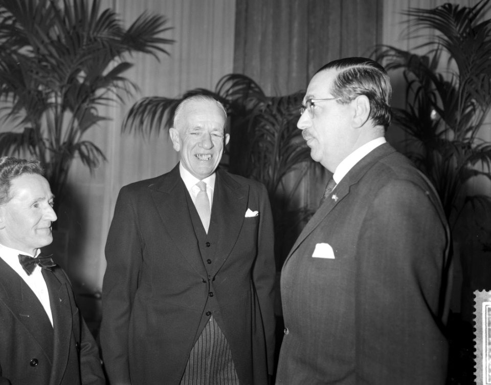 Receptie t.g.v. het 40-jarig bestaan van Polygoon in Esplanade te Utrecht, Bestanddeelnr 911-1259