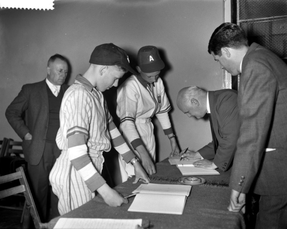 Receptie ter gelegenheid van 40-jarig bestaan van Blauw Wit en Ajax, Bestanddeelnr 912-3503