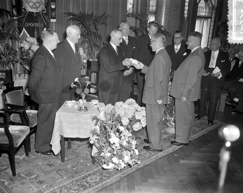 Receptie ten gunste van 75 jarig jubileum Nederlandse Bakkersbond . American Hot, Bestanddeelnr 907-8332