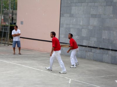 Rebot (Pelota), série renvoie de la pelote après rebond sur le mur 1