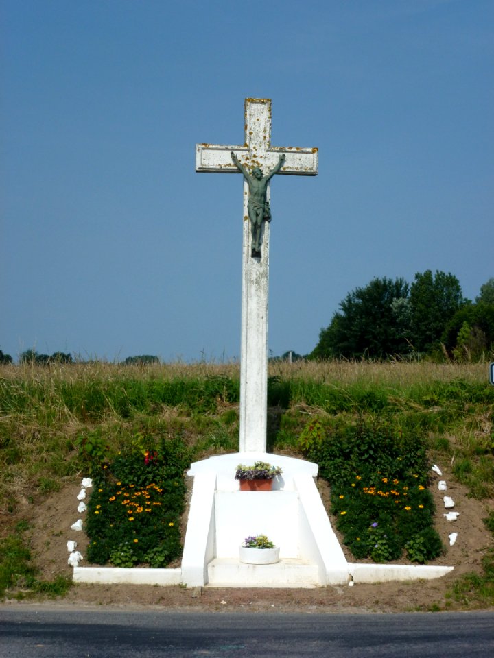 Rebecques (Pas-de-Calais, Fr) croix de chemin