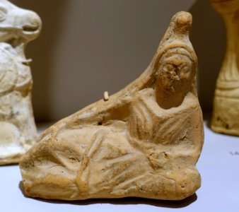 Reclining female figurine, unknown origin, possibly Nippur, Hellenistic, 332-37 BC, ceramic - Harvard Semitic Museum - Cambridge, MA - DSC06118