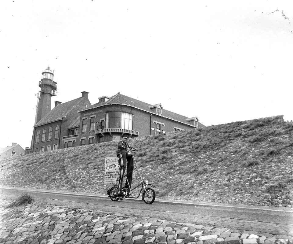 Reclamereus Mikkenie Scheveningen, Bestanddeelnr 905-0471