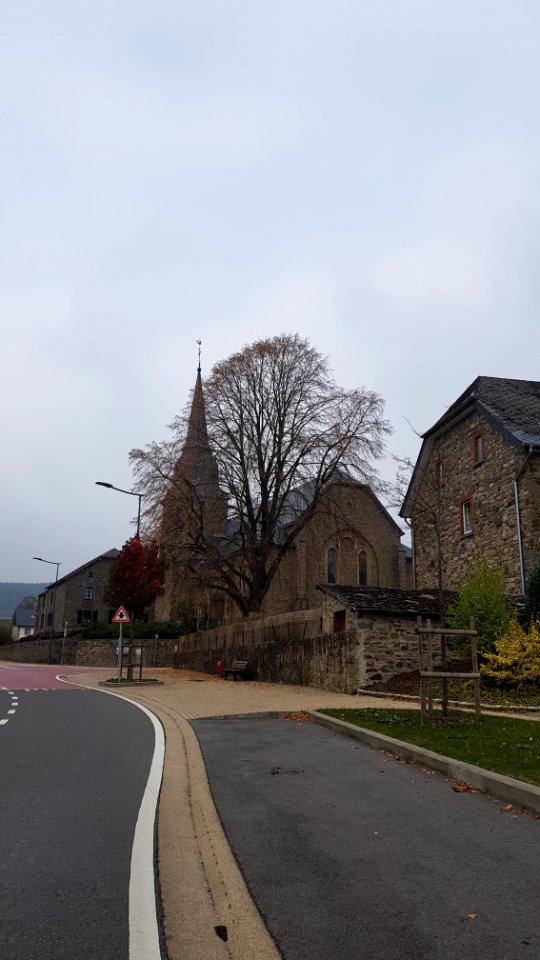 Recht-Kirche St. Aldegundis (1)