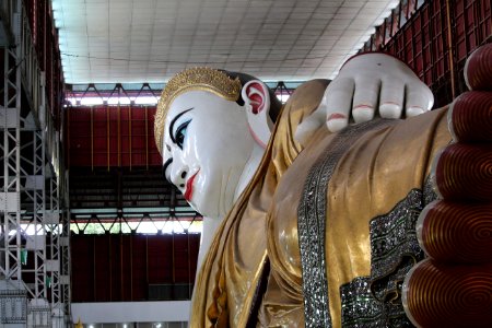 Reclining Buddha Chaukhtatgyi Buddha Temple, Bahan Township, Yangon, Myanmar. 03