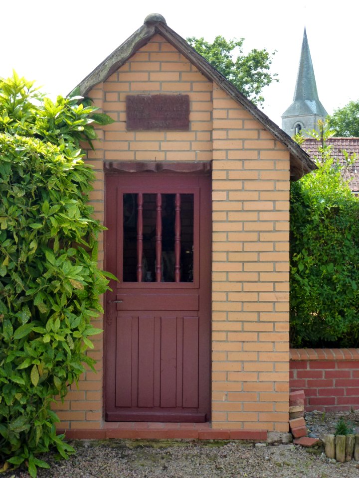 Reclinghem (Pas-de-Calais, Fr) oratoire N.D. des Grâces, extérieur
