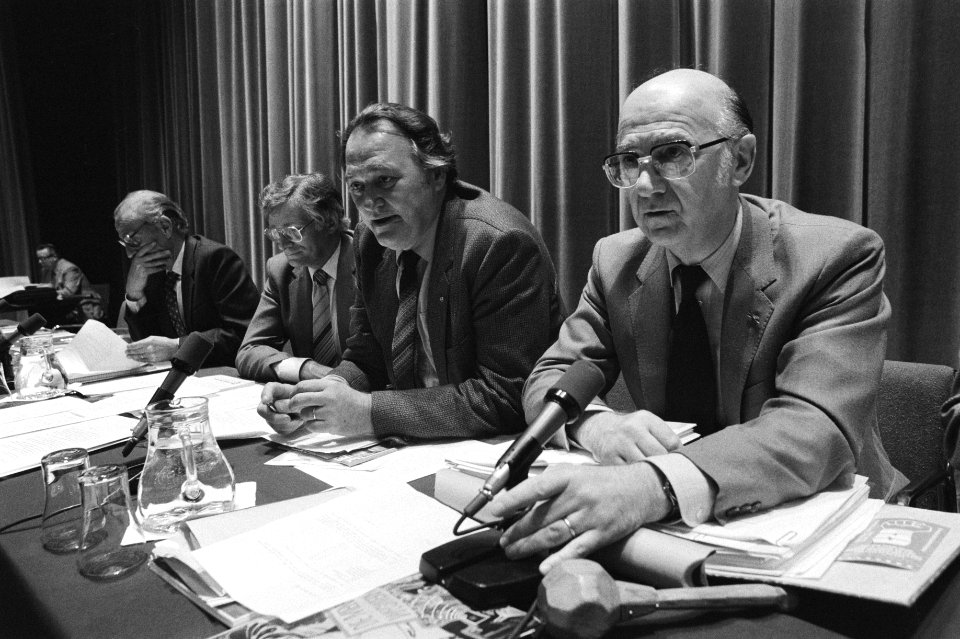 Rechts Wim Spit met naast hem Herman Bode, Bestanddeelnr 931-7096