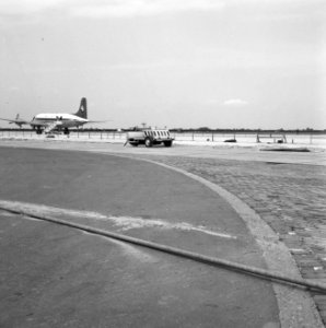 Recreatieterreinen, vliegvelden ed, landingsbanen, vliegtuigen, Luchthaven Rot, Bestanddeelnr 163-1271