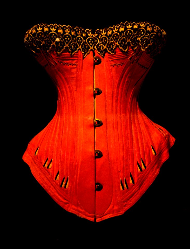 Red corset, 1880s. Barcelona Museu del Disseny 31072016