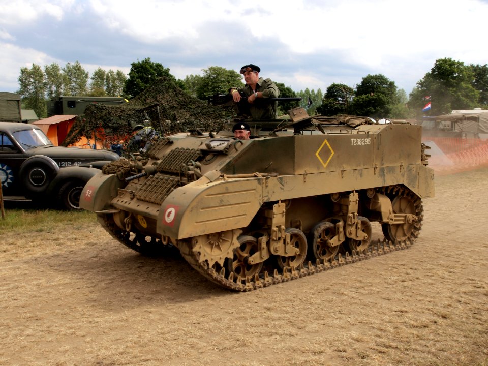 RECON CAR T8E1 pic-003