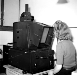 Recordak, een lezer van microfilms, Bestanddeelnr 254-2222