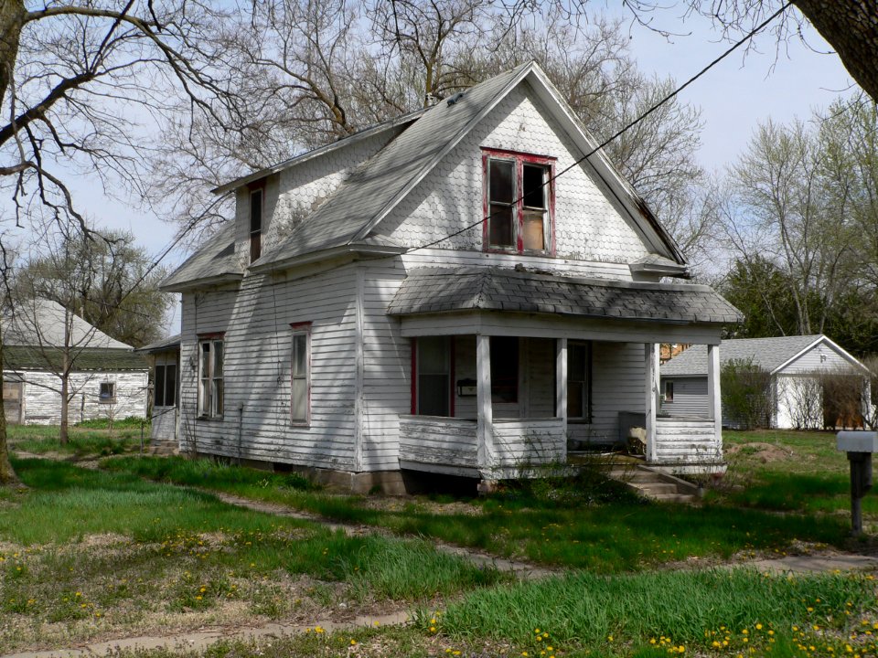 Red Cloud, Nebraska 2 Ave x Seward NW corner