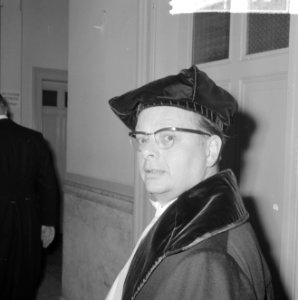 Recoraatoverdracht in de Lutherse Kerk , prof Van de Hoeven (kop), Bestanddeelnr 916-9033