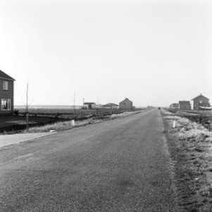 Recreatieterreinen, vliegvelden, verlenging, startbanen, arbeiders, storten, bet, Bestanddeelnr 165-1001