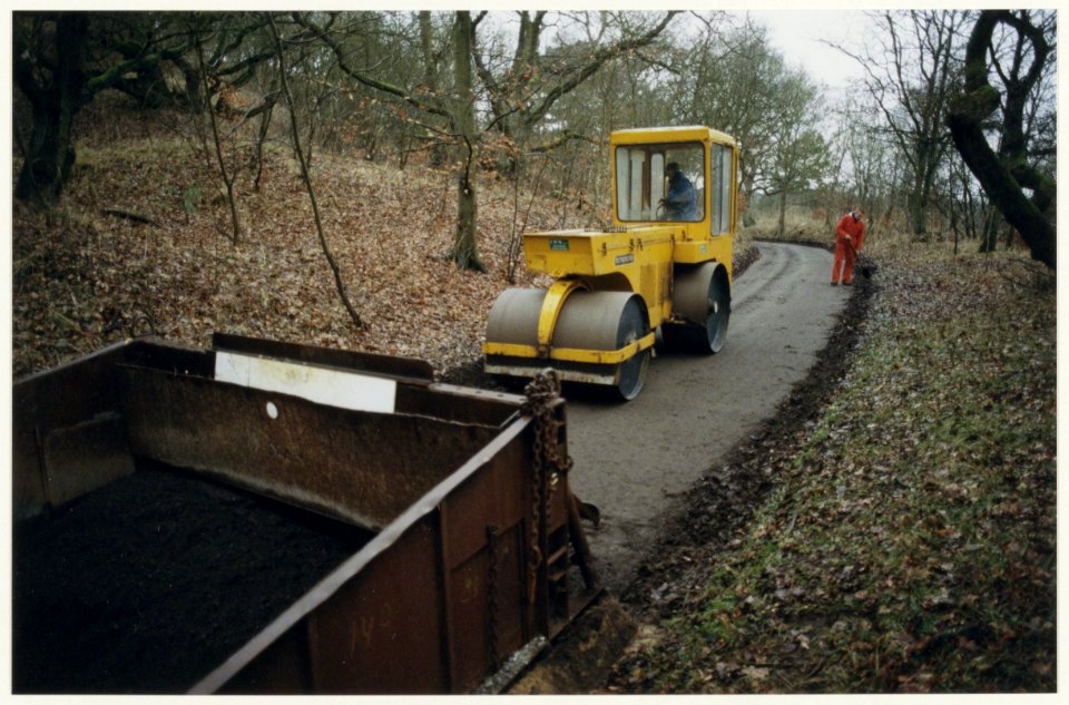 Reconstructie van de Zeeweg voor fietsers in Duin en Kruidberg. NL-HlmNHA 54050115