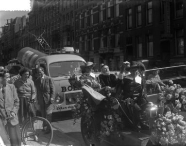 Reclame-optocht Amsterdam (Bols), Bestanddeelnr 905-1208