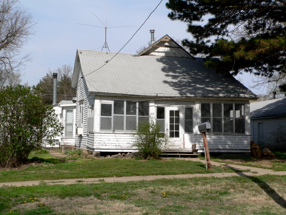 Red Cloud, Nebraska 825 N Cedar