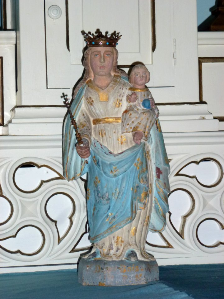 Recques-sur-Hem (Pas-de-Calais) Chapelle Notre-Dame-des-Bois, la statue de Notre-Dame-des-Bois