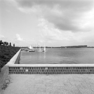 Recreatieterreinen, kademuren, de oosterplas, Bestanddeelnr 168-0704