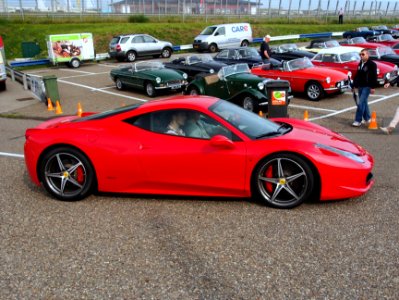 Red Ferrari 458 Spider, pic2