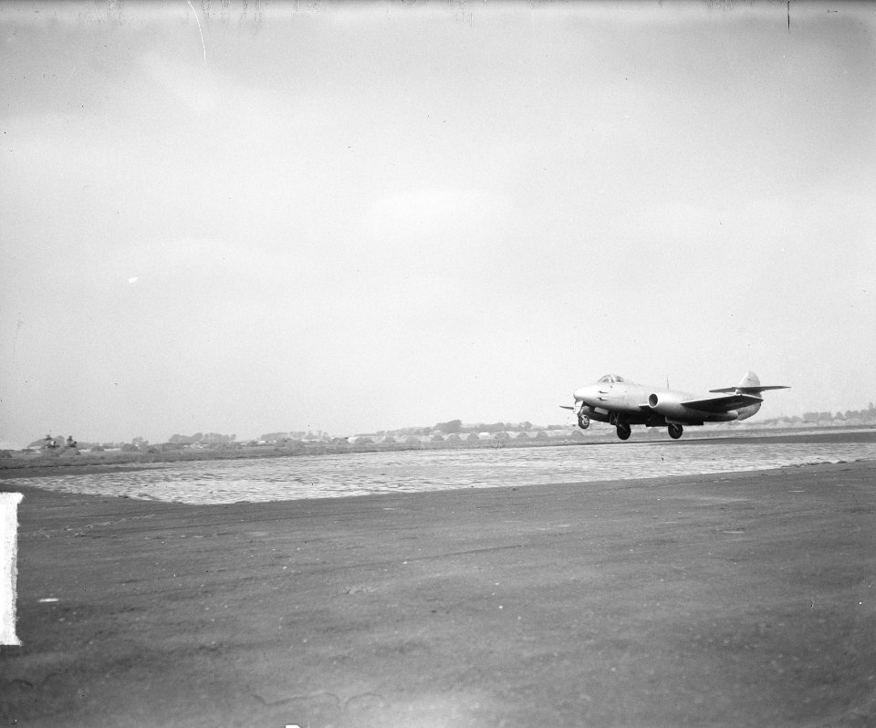 Recordvlucht Gloster Meteor boven Ameland, Bestanddeelnr 903-5738