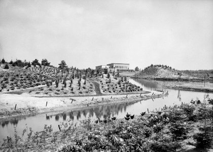 Recreatieterreinen, vliegvelden e.d., parken, vijvers, gebouwen, de efteling, Bestanddeelnr 163-0363
