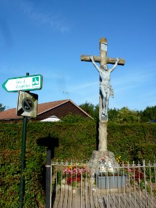 Recques-sur-Hem (Pas-de-Calais) croix de chemin